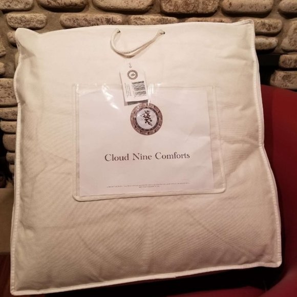 NWT Cloud Nine King Superior 38-Oz 550 Fill Goose Down Cotton Comforter - Picture 2 of 4